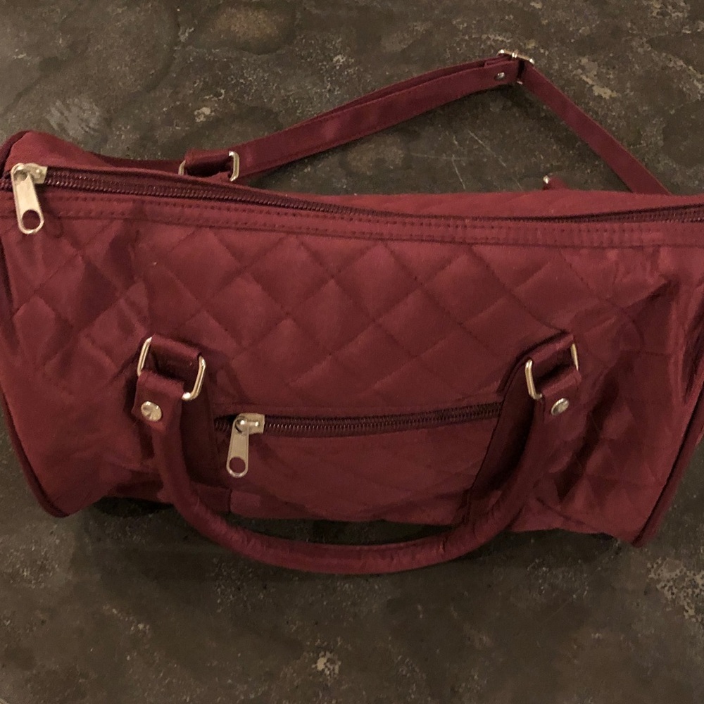 Quilted Burgundy Women’s Carryall Shoulder Bag - Picture 5 of 11